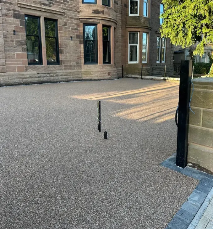 Resin bound driveway installed in Esher by Esher Driveways & Patios
