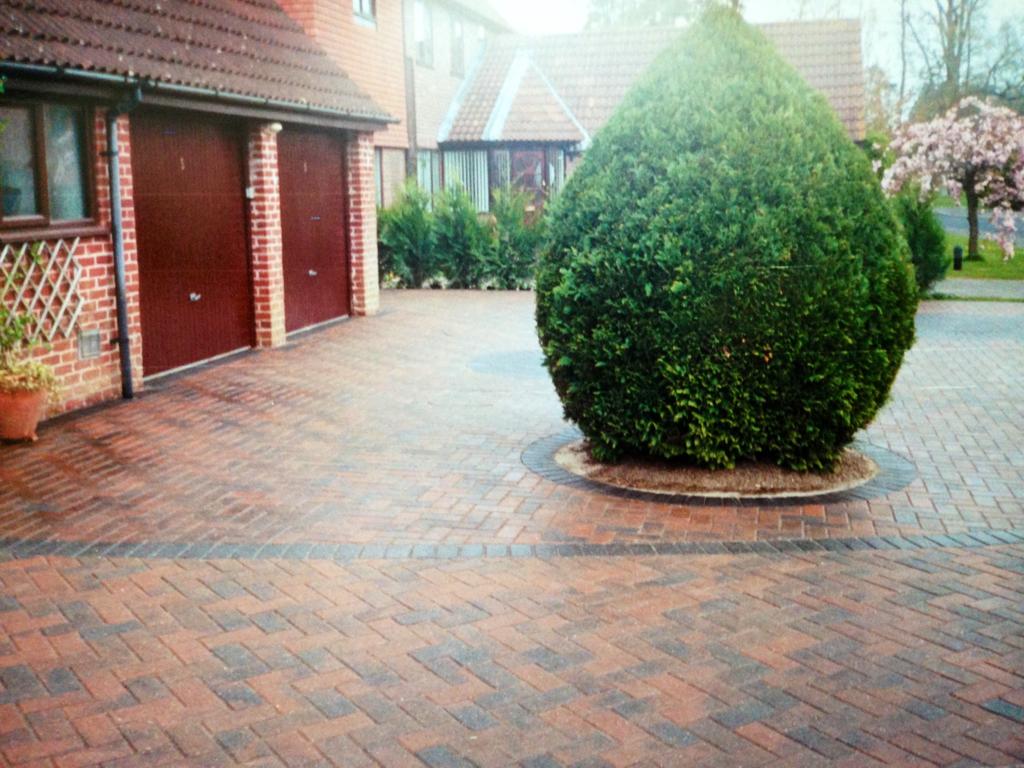 Block paving driveway project in Esher, Surrey — project 6