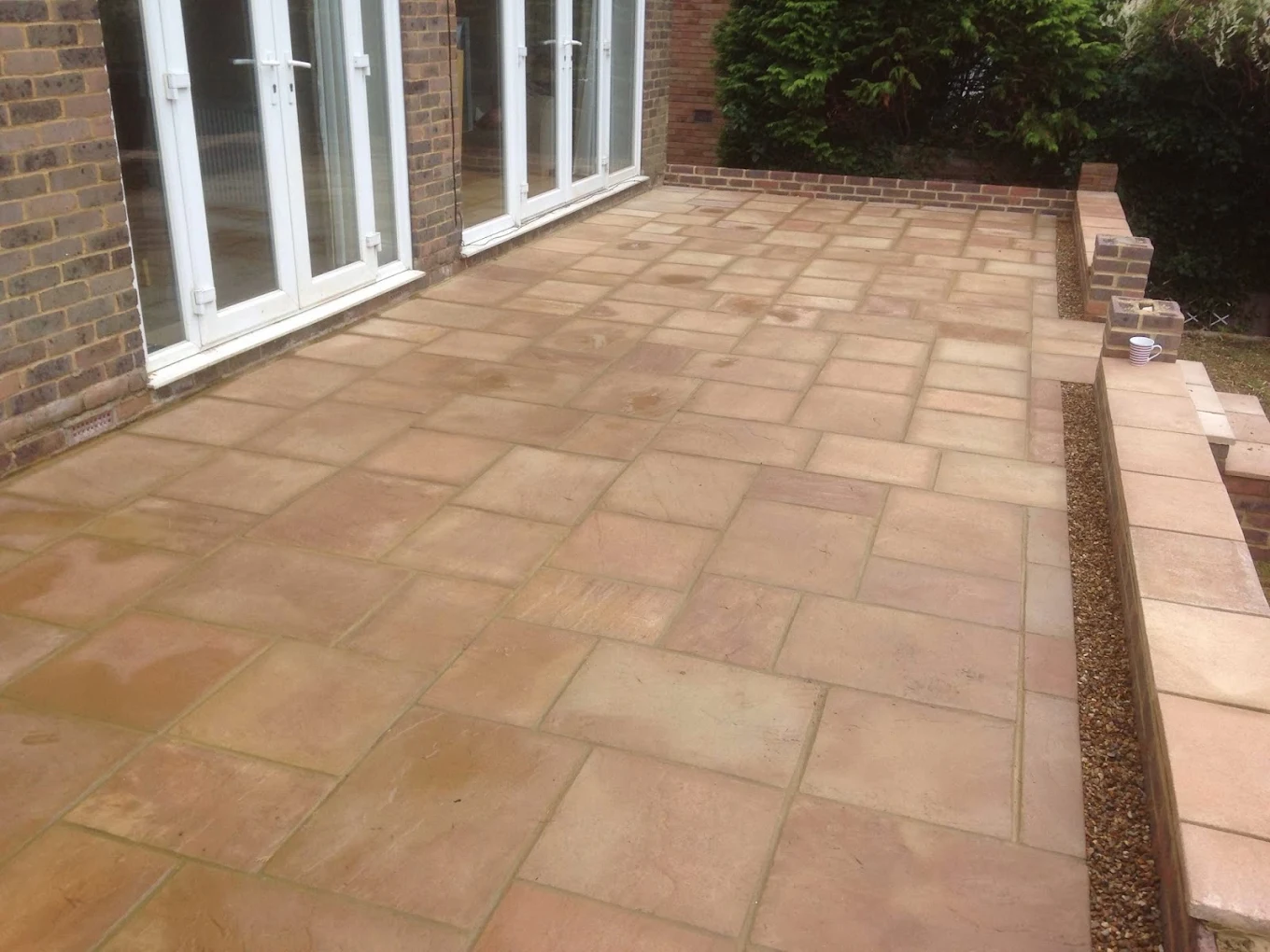 patios Esher — project 5